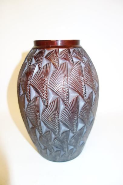 René LALIQUE (1860-1945) France


Vase 