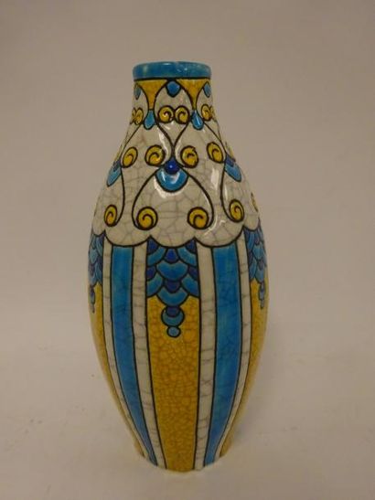 Charles CATTEAU (1880-1966) et KERAMIS. 


Vase...