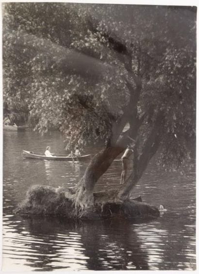 Willy Ronis (1910-2009)


Champigny, 1957.

24...