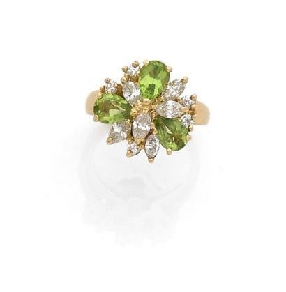 Bague en or jaune (750) ornée de petits diamants...