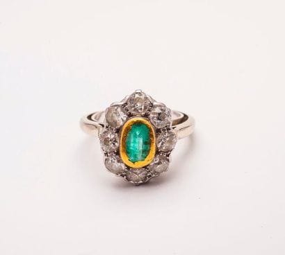 Bague marguerite en or jaune (750) et platine...