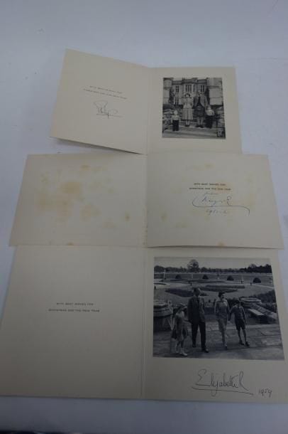 Trois cartes de voeux de la famille d'Angleterre,...