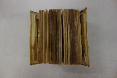Trois livres du XVIIème siècle reliés en...