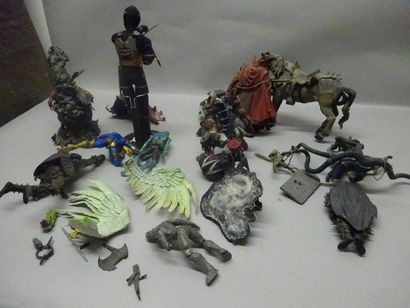 SPAWN / HELLBOY
Lot de 10 Spawn + 2 Hellboy...