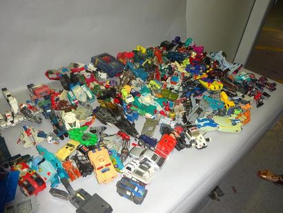 TRANSFORMERS (1/3 + 2/3 + 3/3)

For lot +/-...