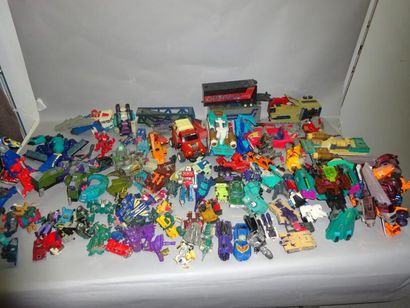 TRANSFORMERS (1/3 + 2/3 + 3/3)

For lot +/-...