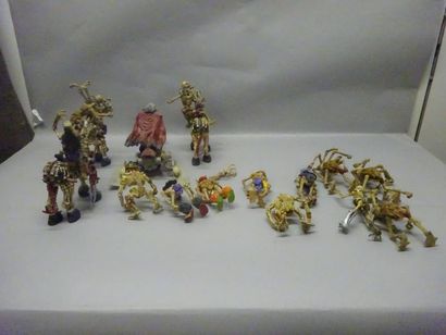 SKELETON WARRIORS

Lot de 18 Pieces dont...