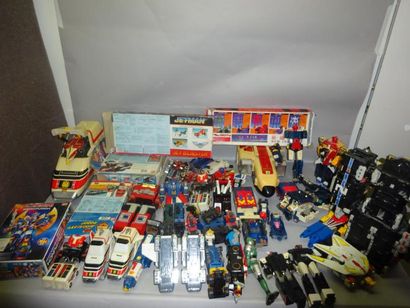 SENTAI (1/2 + 2/2)
Lot comprenant +/- 30...