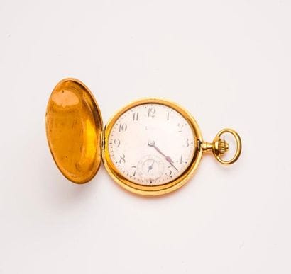 LIP


Montre savonnette en or jaune (750).

Cadran...