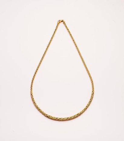 Collier en or jaune (750) à maille palmier...