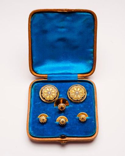 Parure de boutons de col en or jaune (750)...