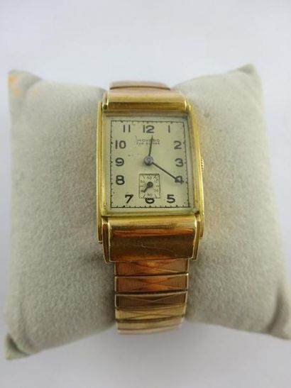 MOVADO


Montre bracelet de dame en or jaune...