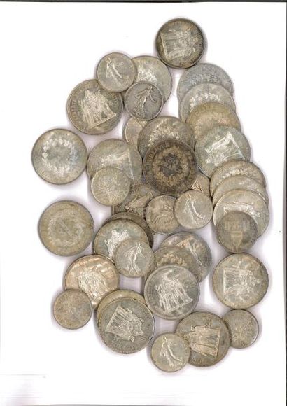 FRANCE

Lot de pièces en argent comprenant...