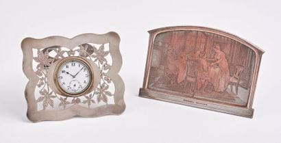 H. RUFFY


Pendulette de bureau en argent...
