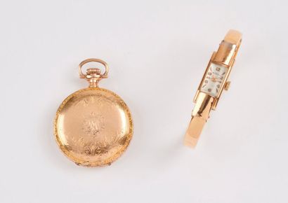 WOLUX


Montre bracelet de dame en or jaune...