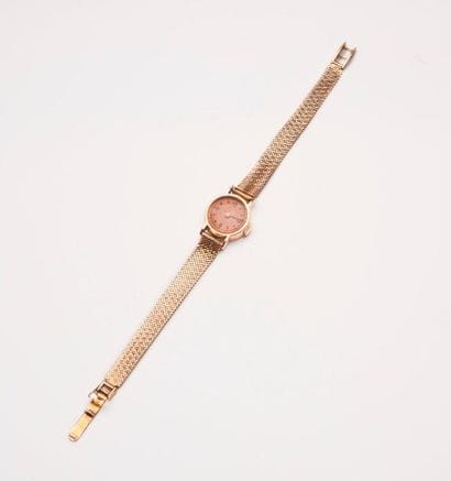 Montre bracelet de dame en or jaune (750)

Boîtier...