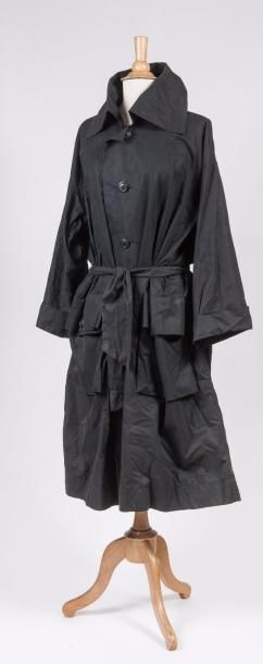 Issey MIYAKE Windcoat


Imperméable long...