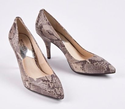 Michael KORS


Paire d'escarpins en cuir...