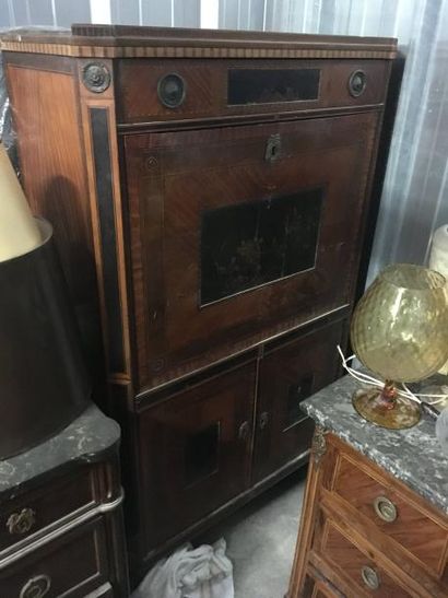 Secrétaire en bois et bois de placage à décor...