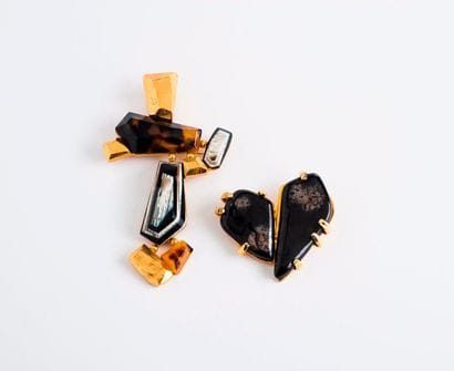 Christian LACROIX


Lot de deux broches fantaisie...