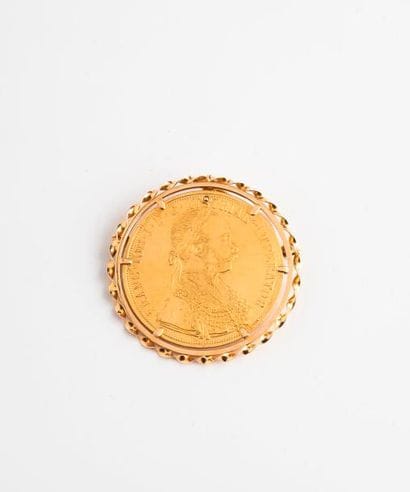 Pendentif (750) orné d'une pièce de 4 ducats...