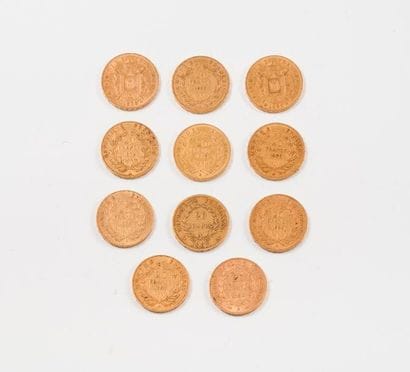 Lot de 11 pièces de 20 Francs en or : 

1...