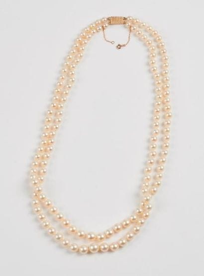 Collier à deux rangs de perles de culture...