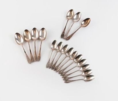 Dix cuillers à moka en argent (950) à décor...