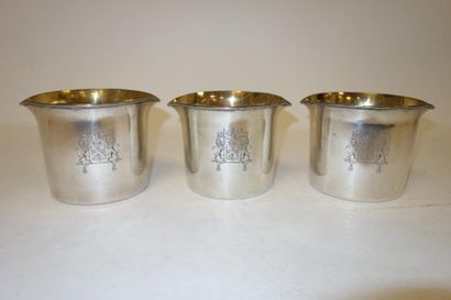 Lot de trois seaux à glace en cuivre argenté,...