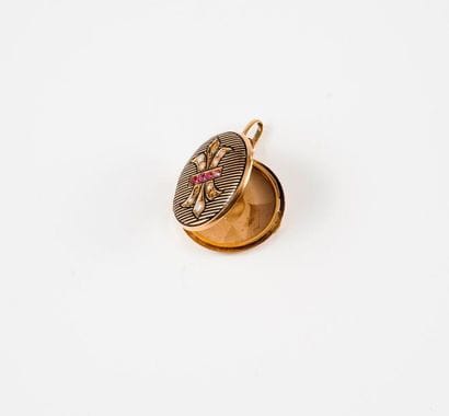 Pendentif porte-photo circulaire en or jaune...