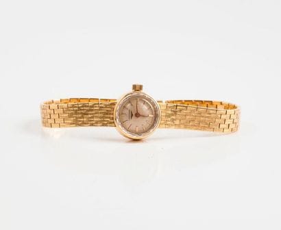 LONGINES


Montre bracelet de dame en or...