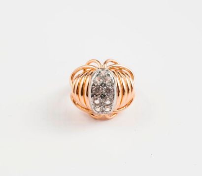 Bague dôme en filins d'or jaune (750) et...