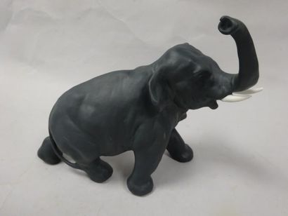 HAVILAND France


Eléphant en biscuit polychrome.

Signé...