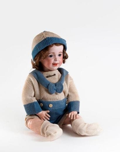 SFBJ


Bébé tête porcelaine marquée en creux...