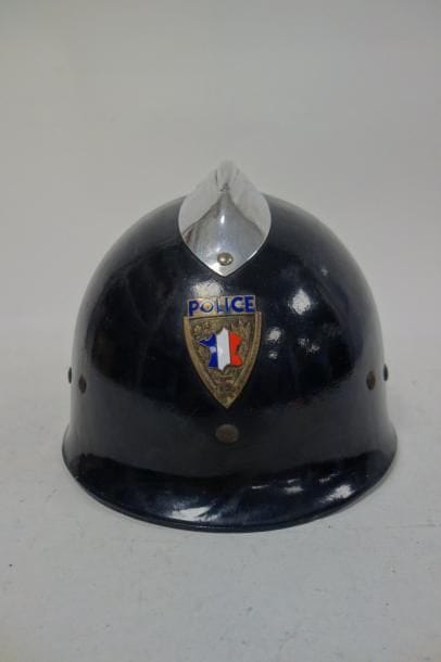 Casque léger avec cimier de CRS. Police nationale.

Circa...