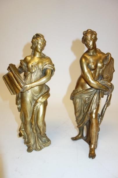 Allégories féminines (au livre ou à la lyre).

Epreuves...