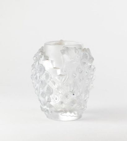 LALIQUE FRANCE


Vase de forme ovoïde à décor...