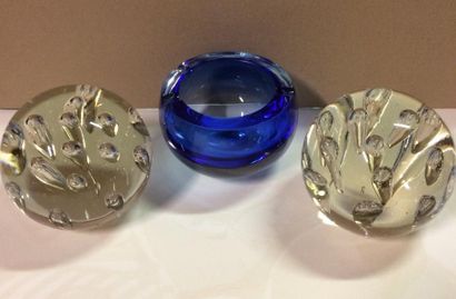 Ecole contemporaine

Deux presse-papiers...