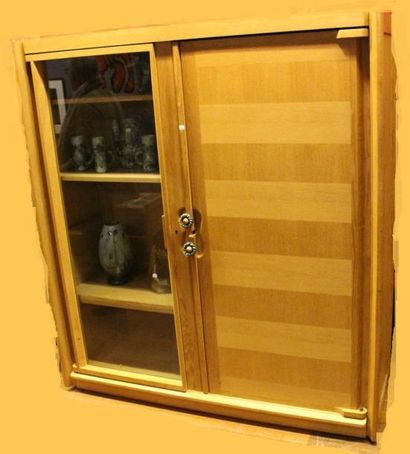 
Armoire bibliothèque en chêne, portes pleines...