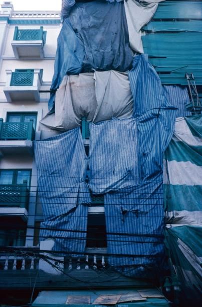 Michel HOSSZU (1944) 

Baches à Bangkok....