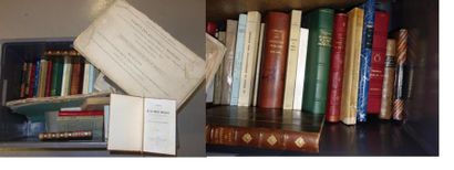 Caisse de livres sur les Finances et les...