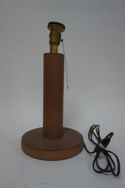 Dans le goût de Paul DUPRE LAFON. 


Lampe...