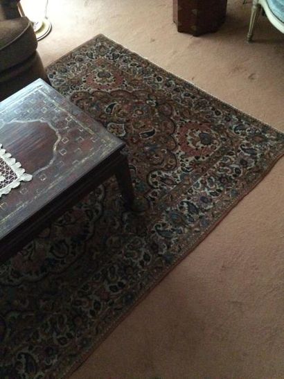 BAKTHIAR


Tapis en laine à décor de deux...