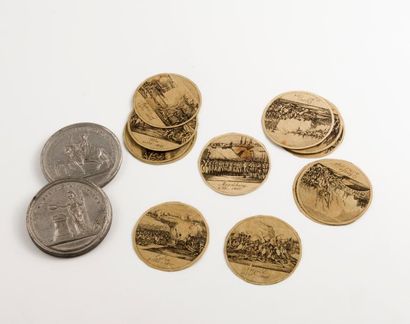 Petite boite ronde en plomb estampé simulant...