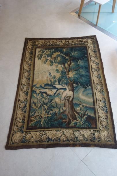 AUBUSSON

Verdure animée d'un échassier devant...