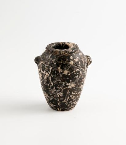EGYPTE


Vase à anses non perforées. 

Pierre...