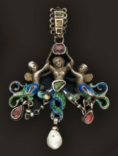 Pendentif en argent partiellement émaillé...