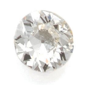 Diamant taille ancienne sur papier.
Poids...