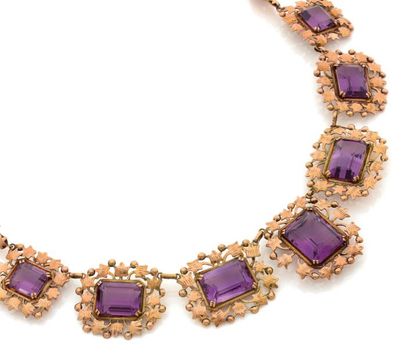 Collier en or jaune (750) formé d'une chaîne...