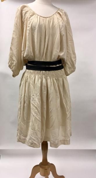 Etoile Isabel MARANT 


Robe à manches trois...